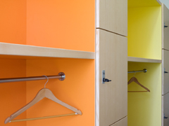 Lockerschrank und Garderobe